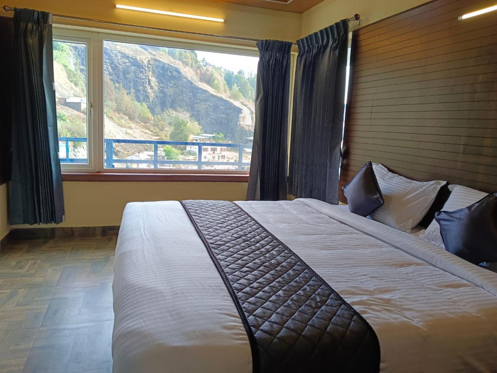 Misty Valley Inn โกไดกานัล ภายนอก รูปภาพ